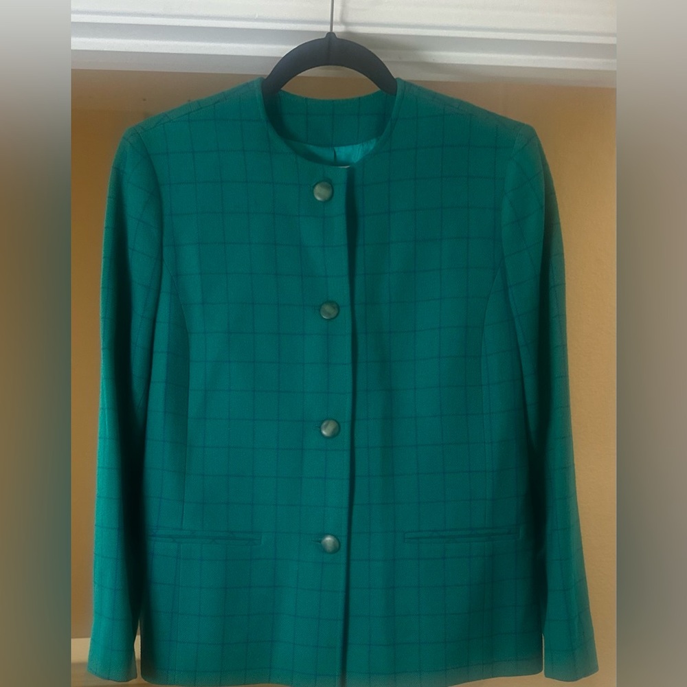 Vintage Women’s PETITE Pendleton 100% Virgin Wool Button Blazer. Size 10P.‎